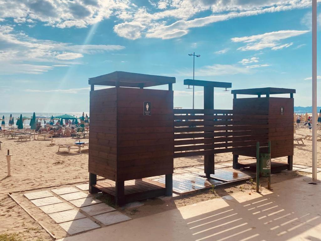 Rumar Hotel Durrës Eksteriør billede