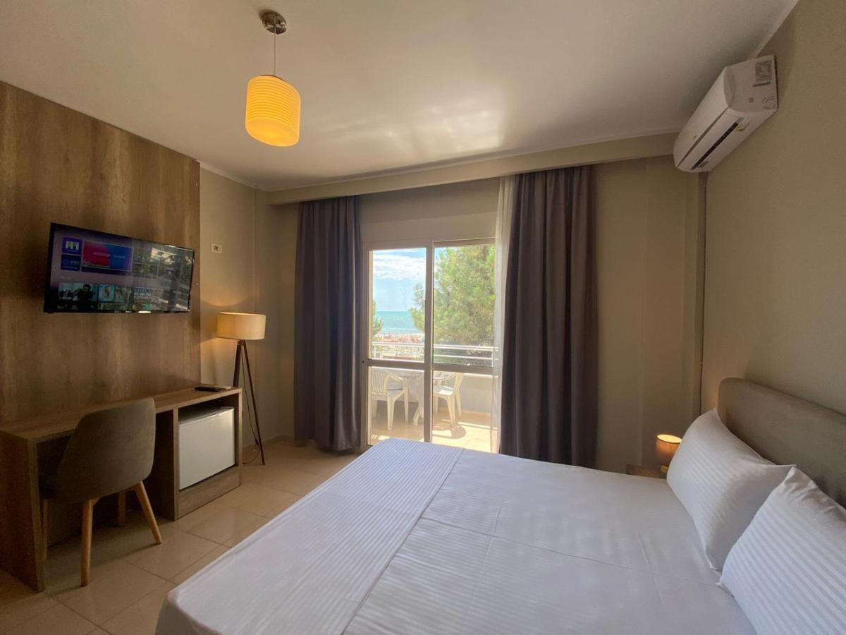Rumar Hotel Durrës Eksteriør billede