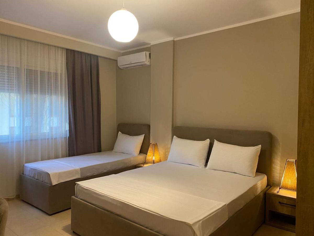 Rumar Hotel Durrës Eksteriør billede