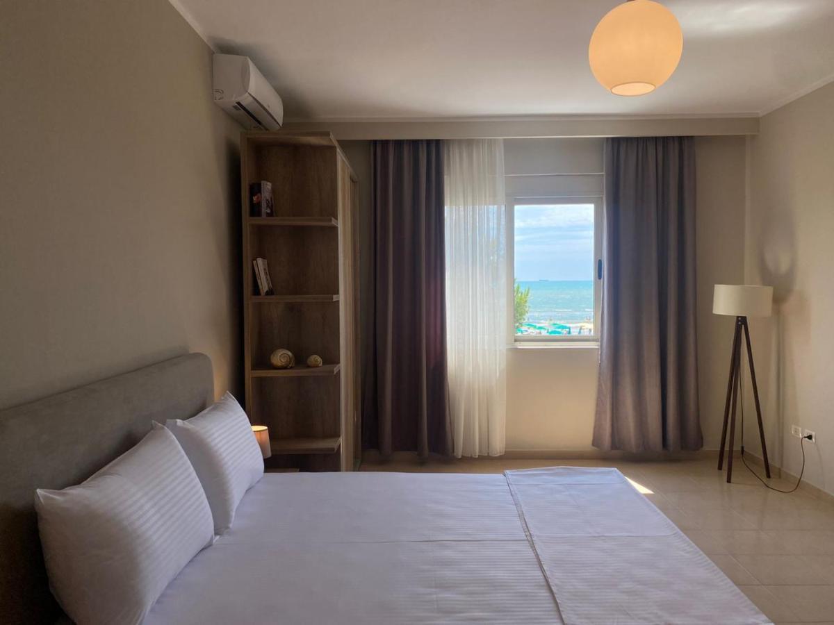 Rumar Hotel Durrës Eksteriør billede